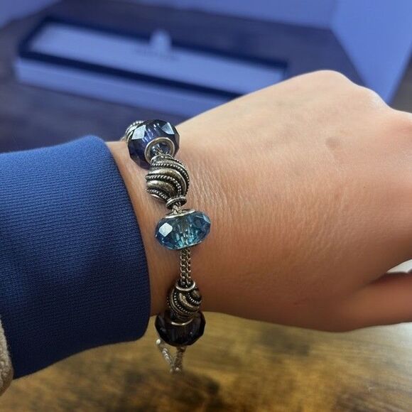 Napier Jewelry - Napier Silver Tone Bracelet Blue Bobbles 7.5” New Without Tags Chic Style